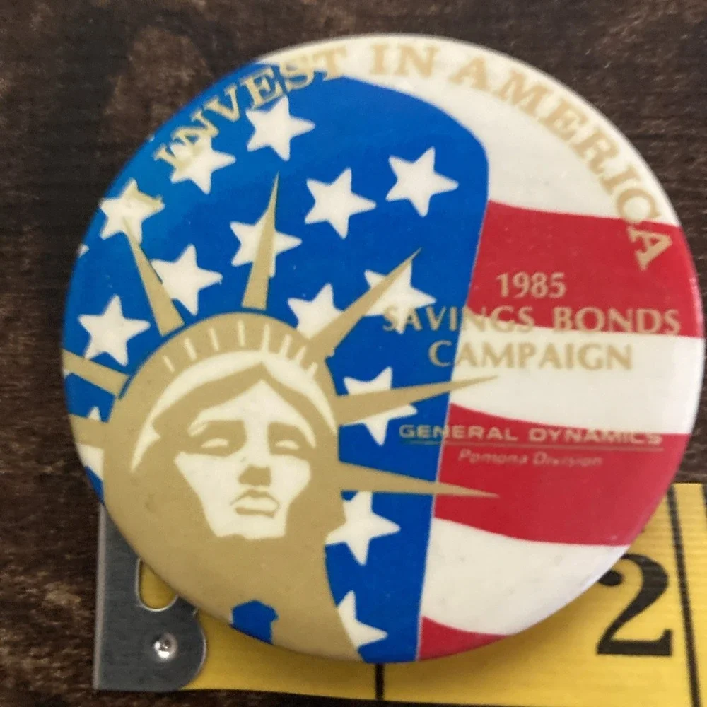 I Invest In America 1985 Savings Bonds Campaign VTG Pinback Button 2